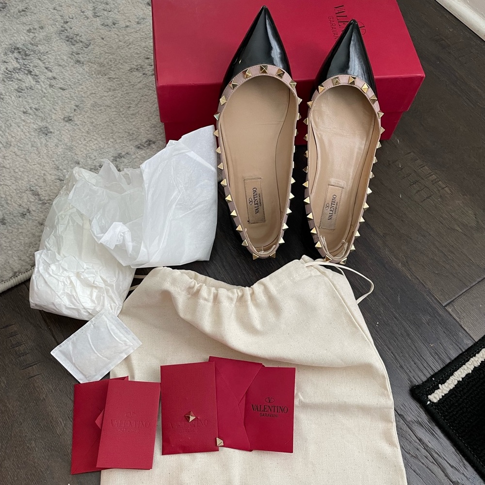 Valentino Garavani Studded Flata